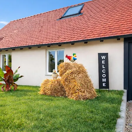 Der Huehnerstall Le Poulailler, Beim Europa-park * Rhinau